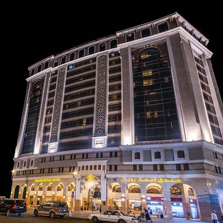 Emaar Royal Hotel Medina Ngoại thất bức ảnh The hotel at night